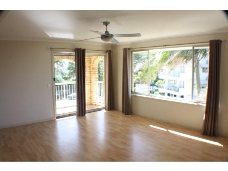 8/14 Vista Street, Surfers Paradise QLD 4217
