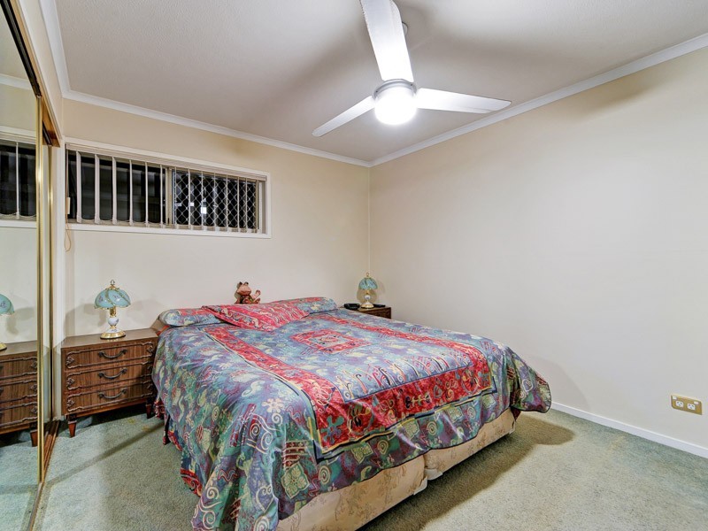 22 Sunshine Boulevard, Broadbeach Waters QLD 4218