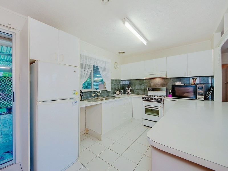 50 Monaco Street, Broadbeach Waters QLD 4218