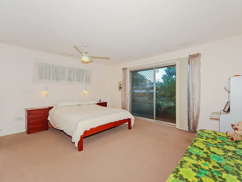 50 Monaco Street, Broadbeach Waters QLD 4218