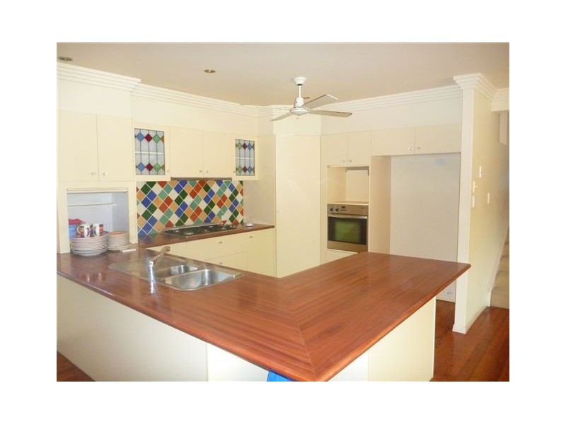7 Caprice Court, Mermaid Waters QLD 4218