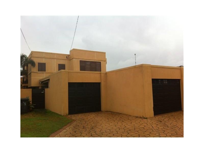 7 Caprice Court, Mermaid Waters QLD 4218