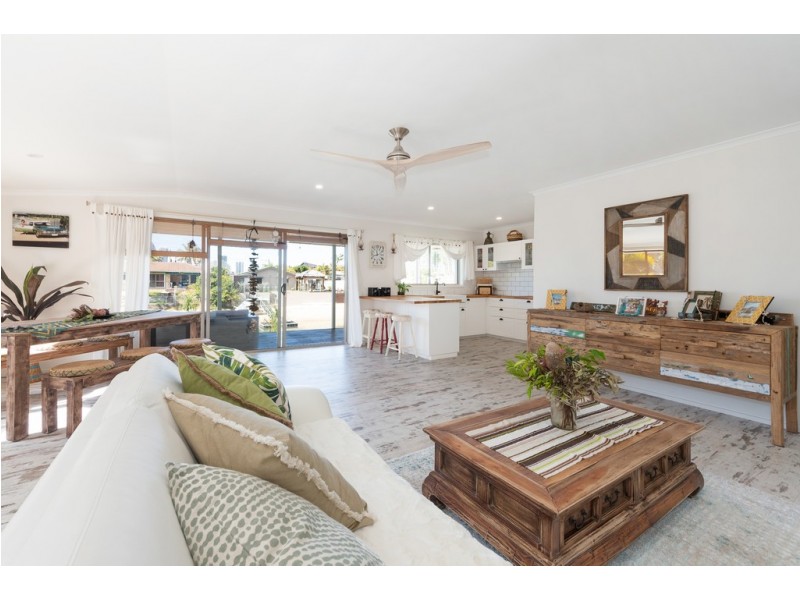 120 Rio Vista Boulevard, Broadbeach Waters QLD 4218