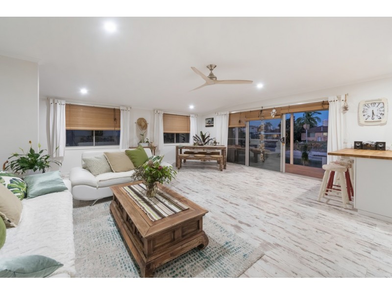 120 Rio Vista Boulevard, Broadbeach Waters QLD 4218