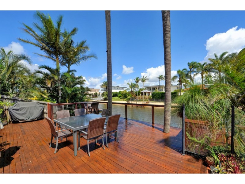 6 Palmetto Court, Broadbeach Waters QLD 4218