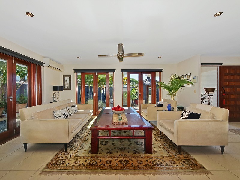 7 Tain Court, Sorrento QLD 4217