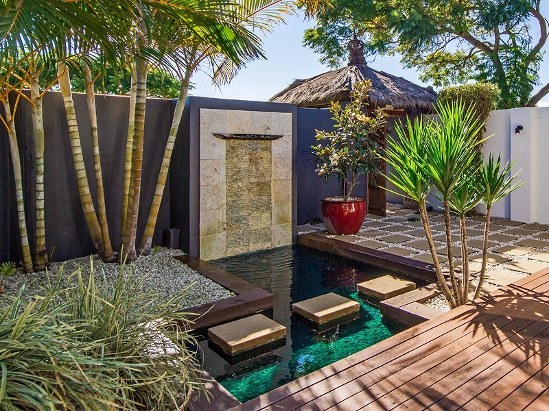 7 Tain Court, Sorrento QLD 4217