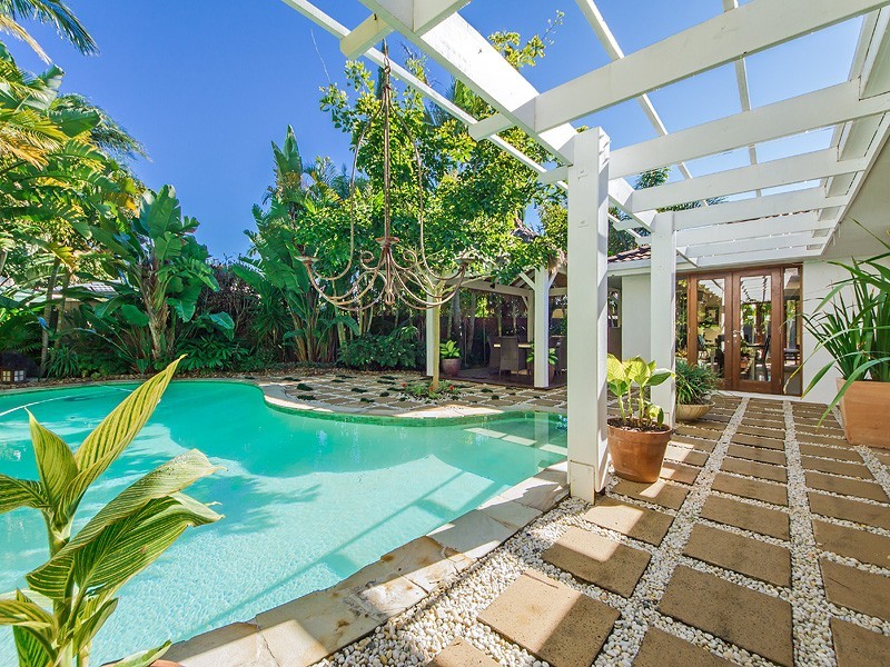 7 Tain Court, Sorrento QLD 4217