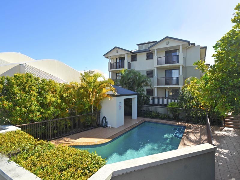 7/15 Johnston Street, Southport QLD 4215