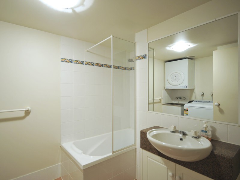 7/15 Johnston Street, Southport QLD 4215