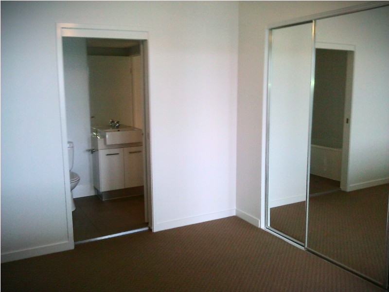 210/33-37 Cove 35 Madang Cres, Runaway Bay QLD 4216