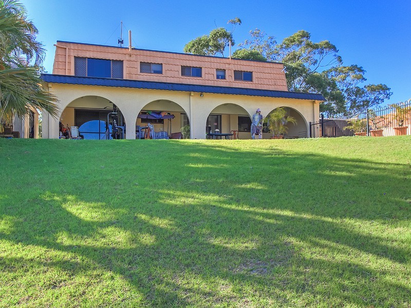 145 Rio Vista Blvd, Broadbeach Waters QLD 4218