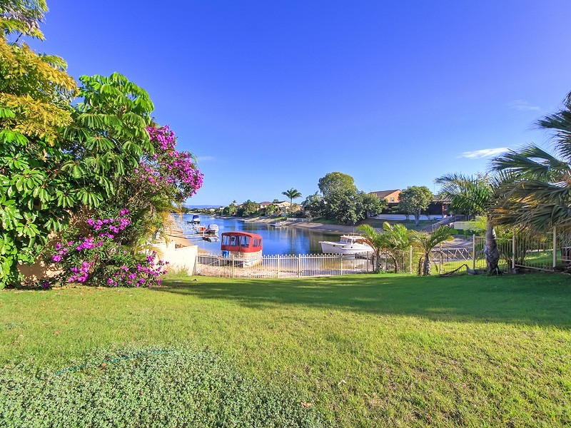 145 Rio Vista Blvd, Broadbeach Waters QLD 4218