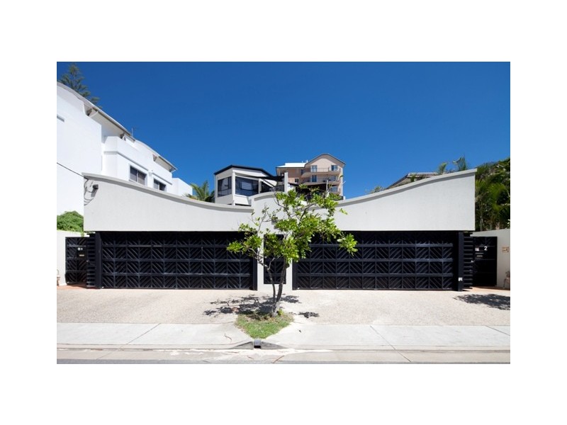 2/8 First Avenue, Broadbeach QLD 4218