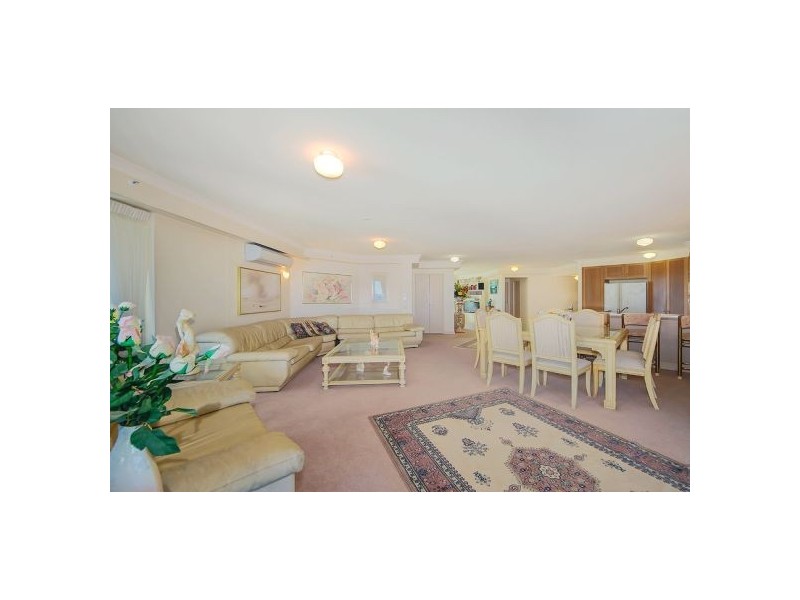 43 ‘Oceana on Broadbeach’ 100 Old Burleigh Road, Broadbeach QLD 4218