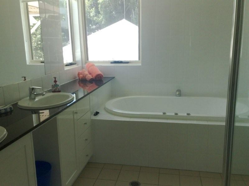 6117 Badon Village, Benowa QLD 4217