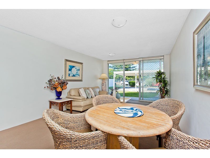4 ‘Warrego Lodge’ 22 Mary Avenue, Broadbeach QLD 4218