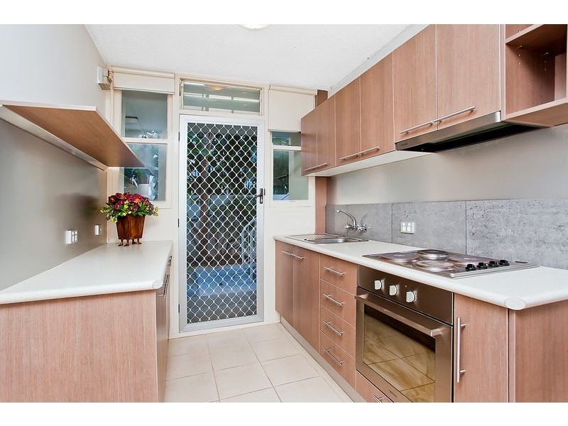 4 ‘Warrego Lodge’ 22 Mary Avenue, Broadbeach QLD 4218