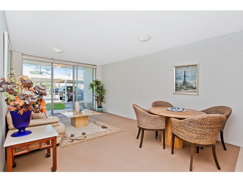 4 ‘Warrego Lodge’ 22 Mary Avenue, Broadbeach QLD 4218