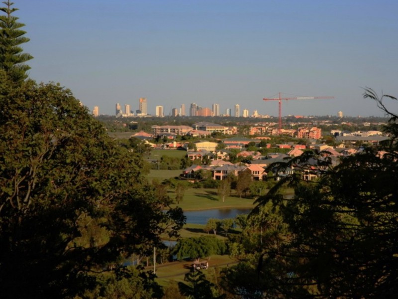 27 Amethyst Ct, Carrara QLD 4211