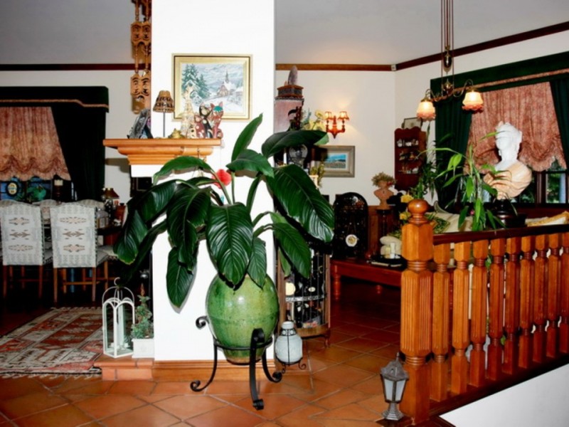 27 Amethyst Ct, Carrara QLD 4211