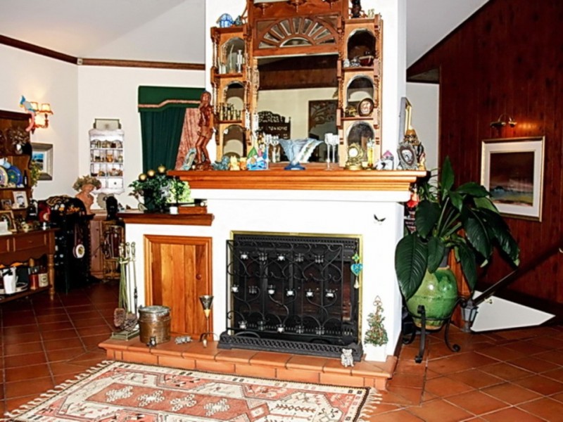 27 Amethyst Ct, Carrara QLD 4211