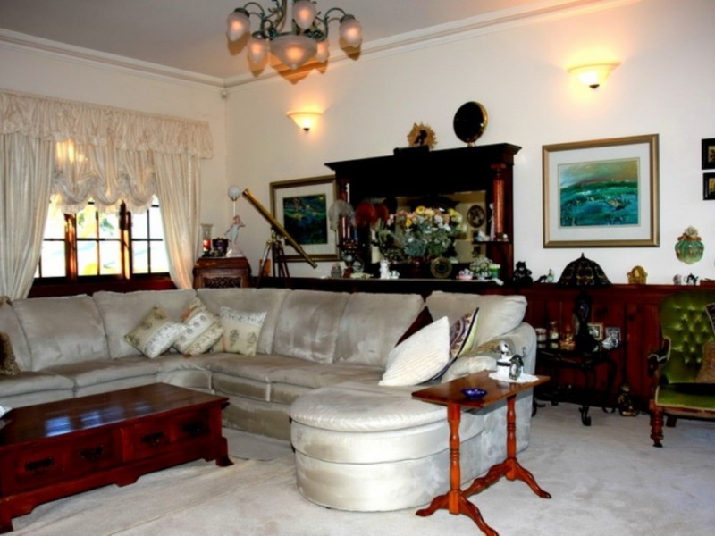 27 Amethyst Ct, Carrara QLD 4211