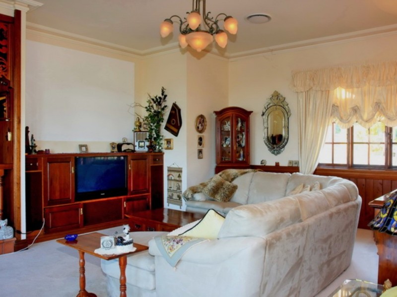 27 Amethyst Ct, Carrara QLD 4211