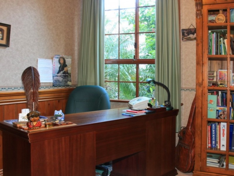 27 Amethyst Ct, Carrara QLD 4211