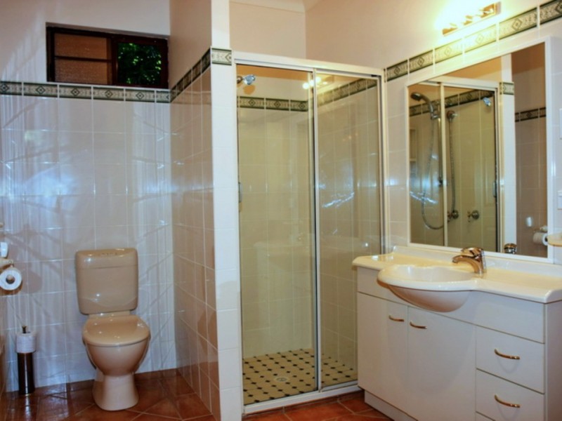 27 Amethyst Ct, Carrara QLD 4211