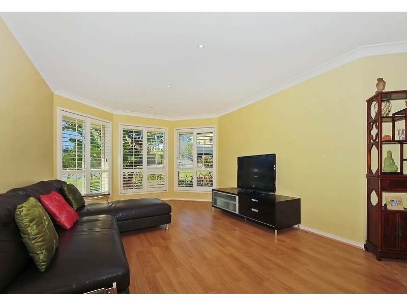 12 Zane Street, Molendinar QLD 4214