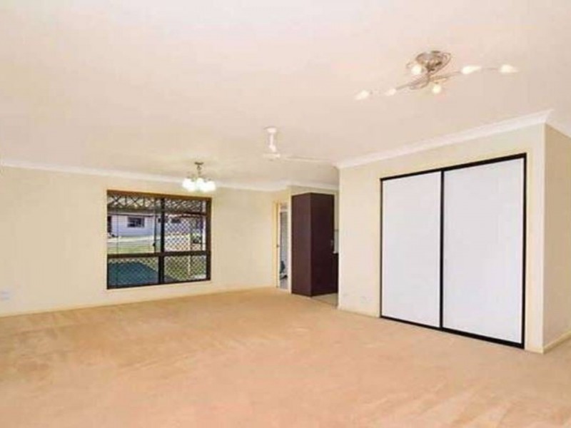 65 Zane Street, Molendinar QLD 4214