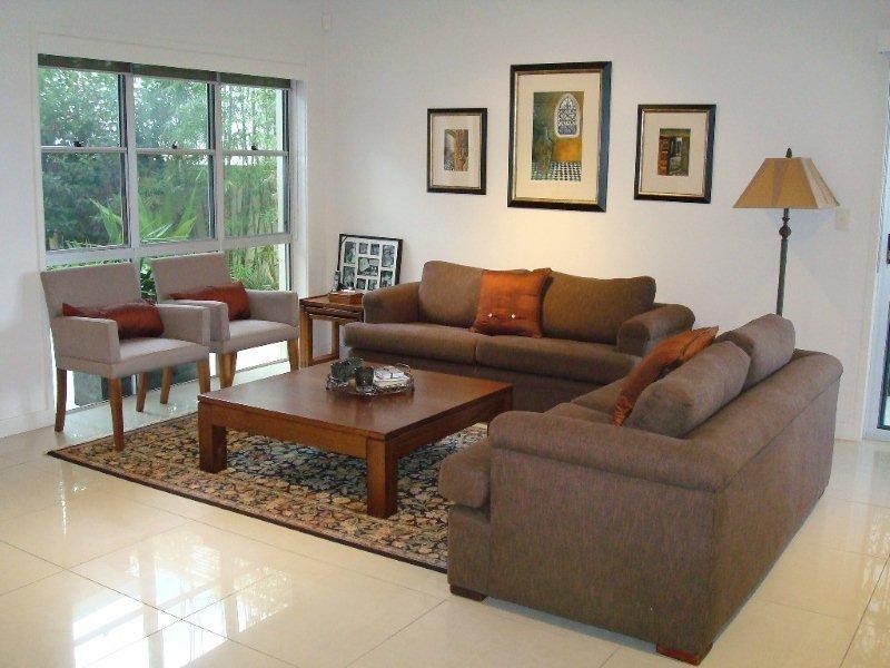 7005A Vista Drive, Benowa QLD 4217