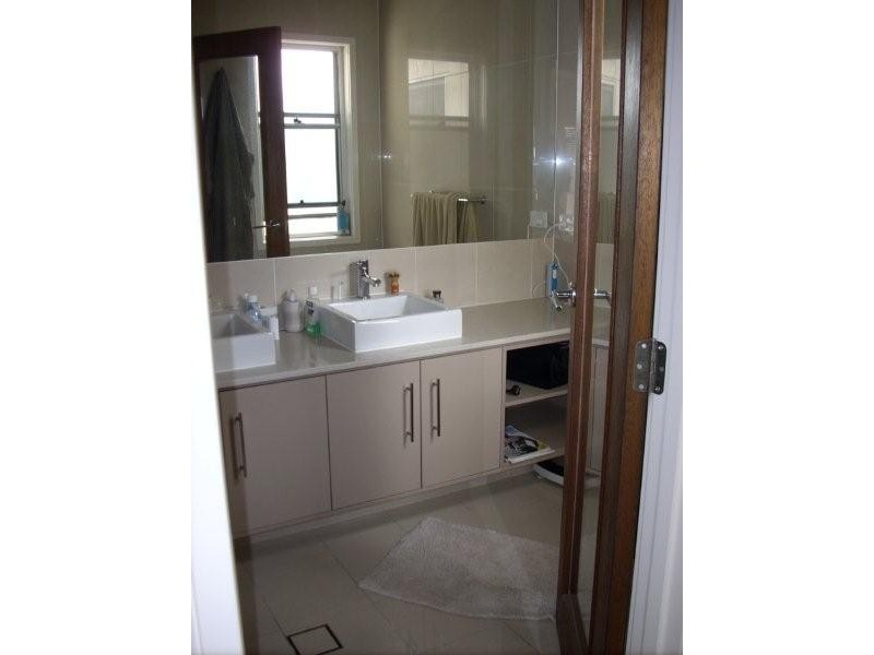 7005A Vista Drive, Benowa QLD 4217