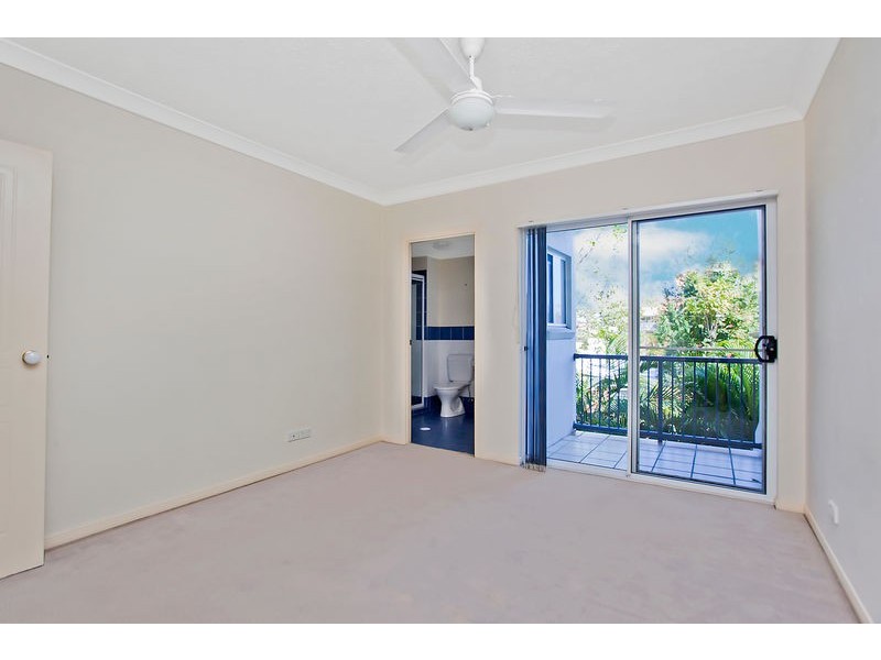 9/30-36 Burra Street, Chevron Island QLD 4217