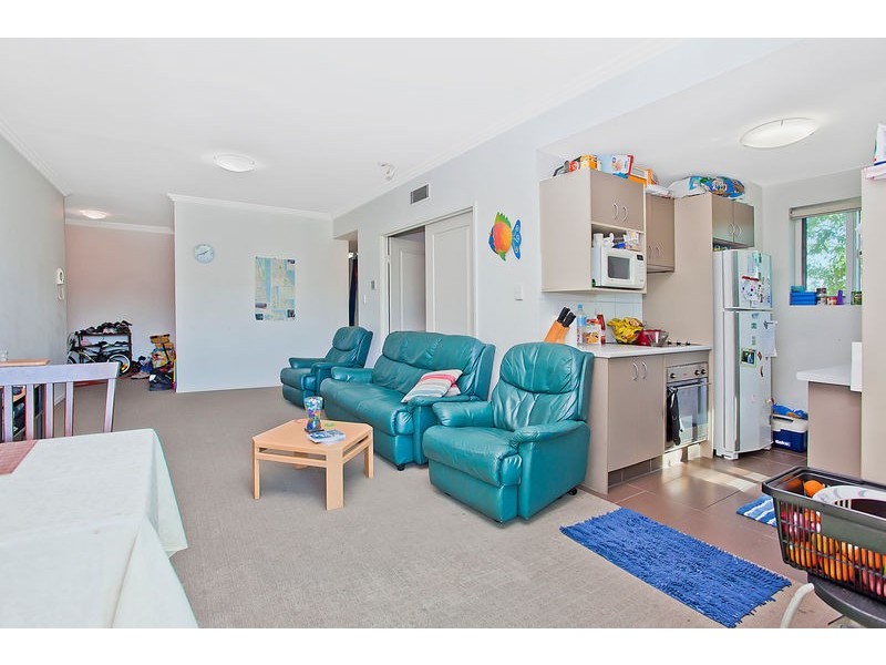 8 ‘Plato Place’ 18-20 Rose Street, Southport QLD 4215