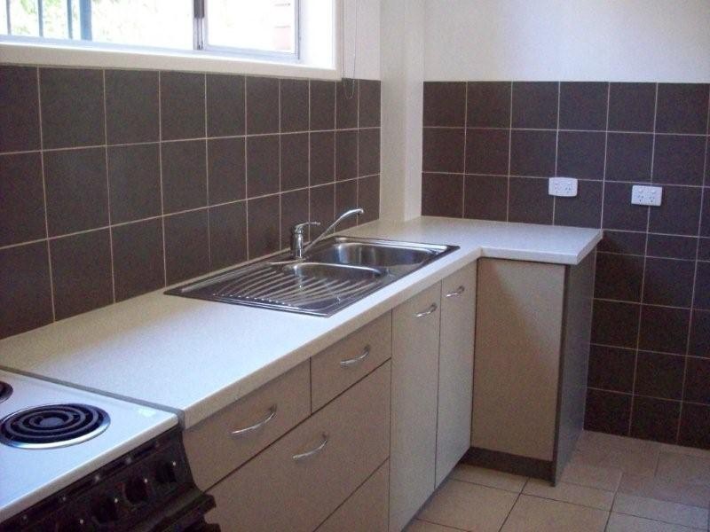 3/4 Alexandra Avenue, Broadbeach QLD 4218