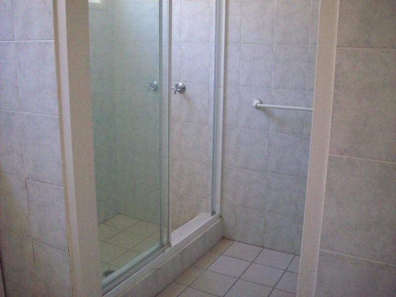 3/4 Alexandra Avenue, Broadbeach QLD 4218