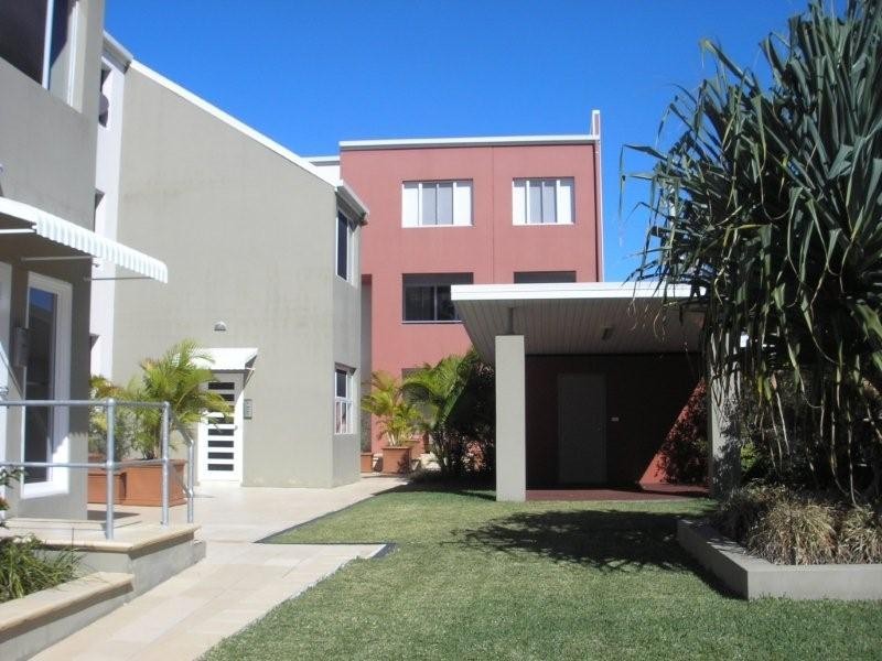 22/6-10 Rose Street, Southport QLD 4215