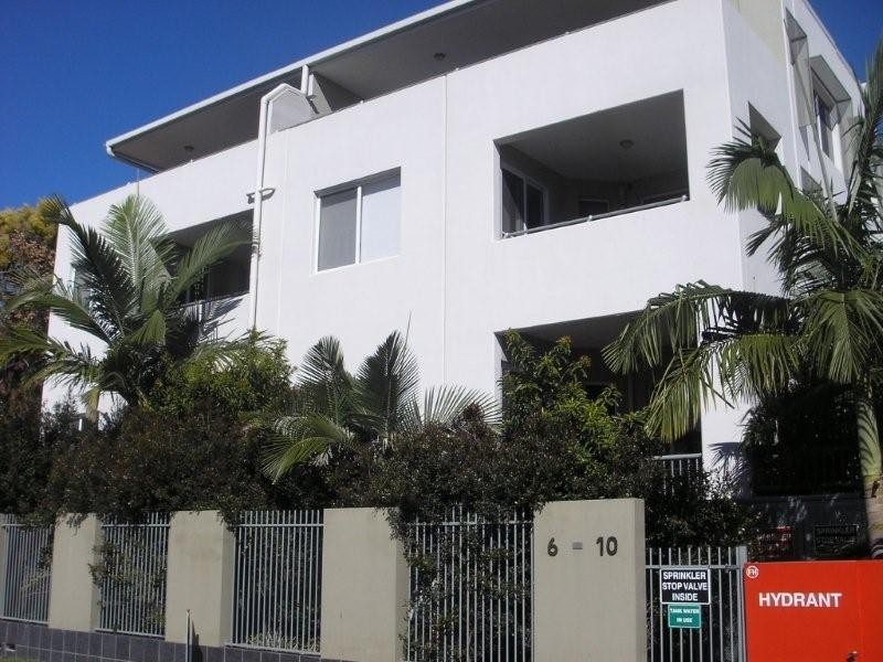 22/6-10 Rose Street, Southport QLD 4215