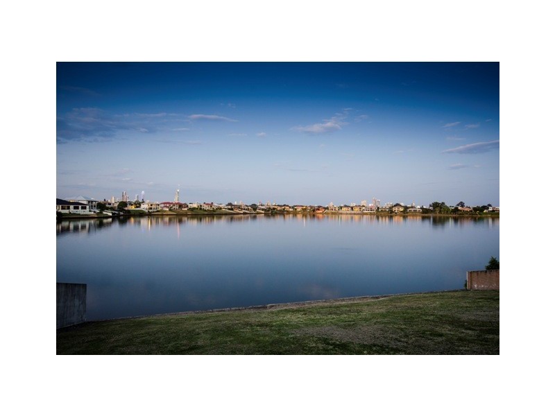 88 Sir Bruce Small Blvd, Benowa Waters QLD 4217