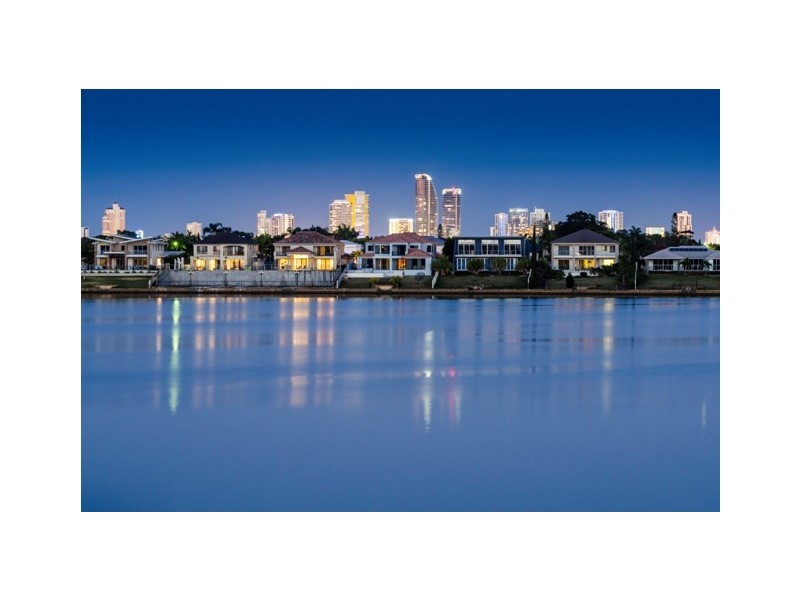 88 Sir Bruce Small Blvd, Benowa Waters QLD 4217