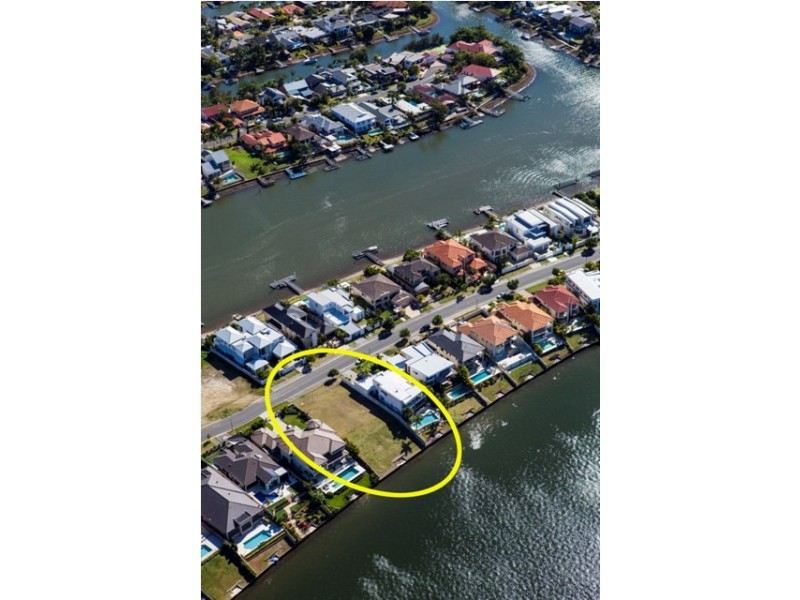 88 Sir Bruce Small Blvd, Benowa Waters QLD 4217