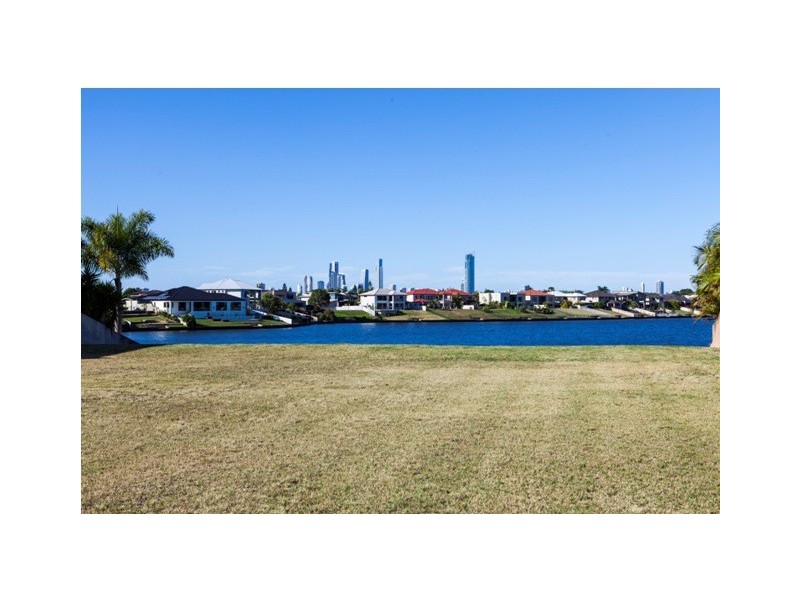 88 Sir Bruce Small Blvd, Benowa Waters QLD 4217