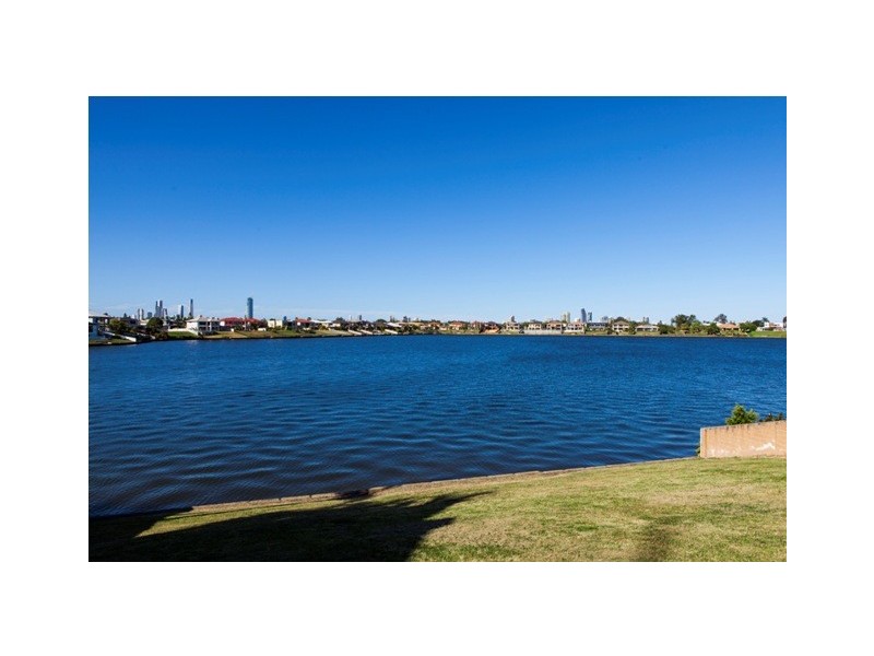 88 Sir Bruce Small Blvd, Benowa Waters QLD 4217