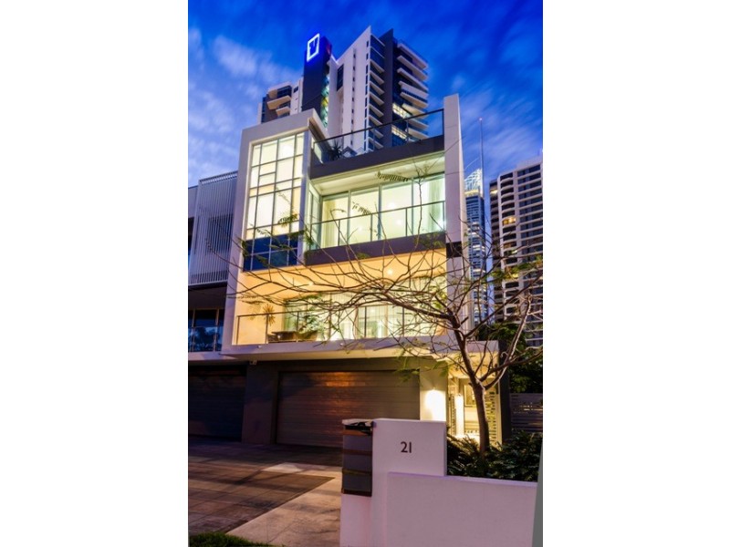 21 Vista Street, Surfers Paradise QLD 4217