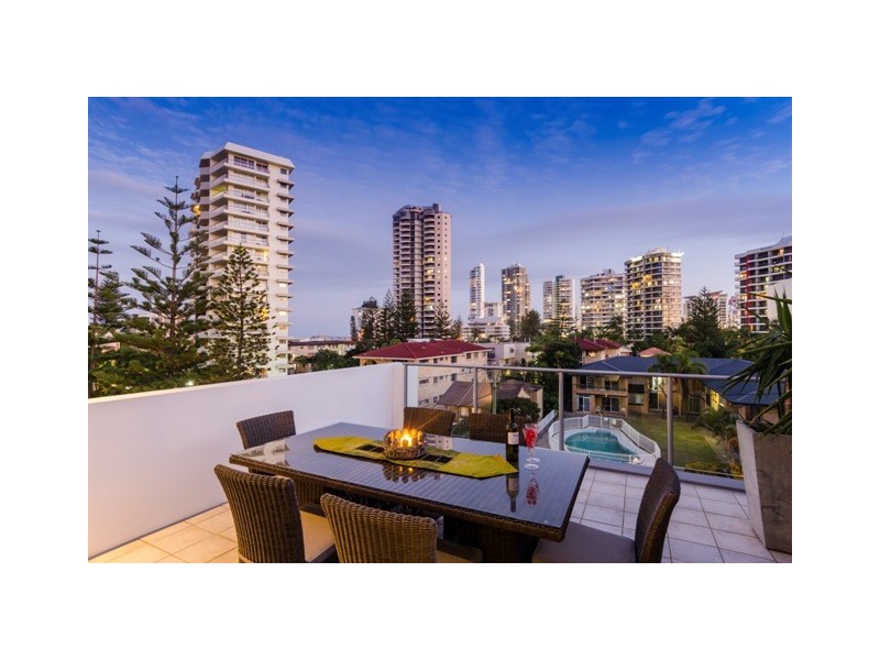 21 Vista Street, Surfers Paradise QLD 4217