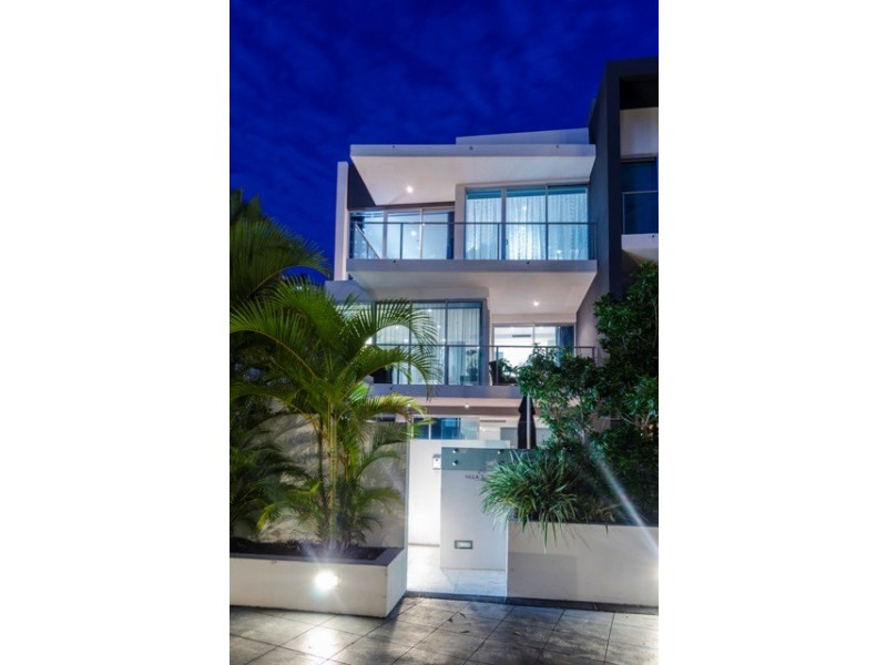 21 Vista Street, Surfers Paradise QLD 4217