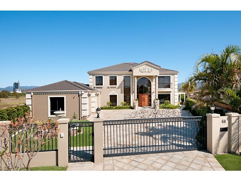 68 Peach Drive, Robina QLD 4226