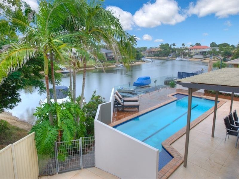 23 Lakeside Avenue, Broadbeach Waters QLD 4218